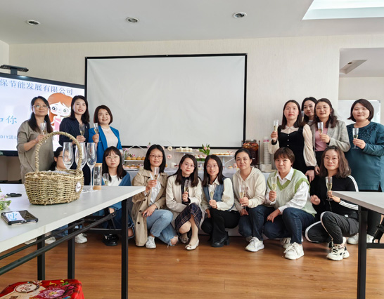 女神節里笑容翻飛，歡樂不退